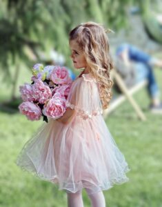 floral-baskets-for-flower-girls